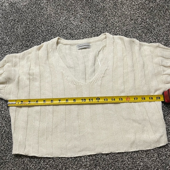 Urban Outfitters cream v neck ribbed long sleeve cropped sweater petite S - Picture 10 of 13